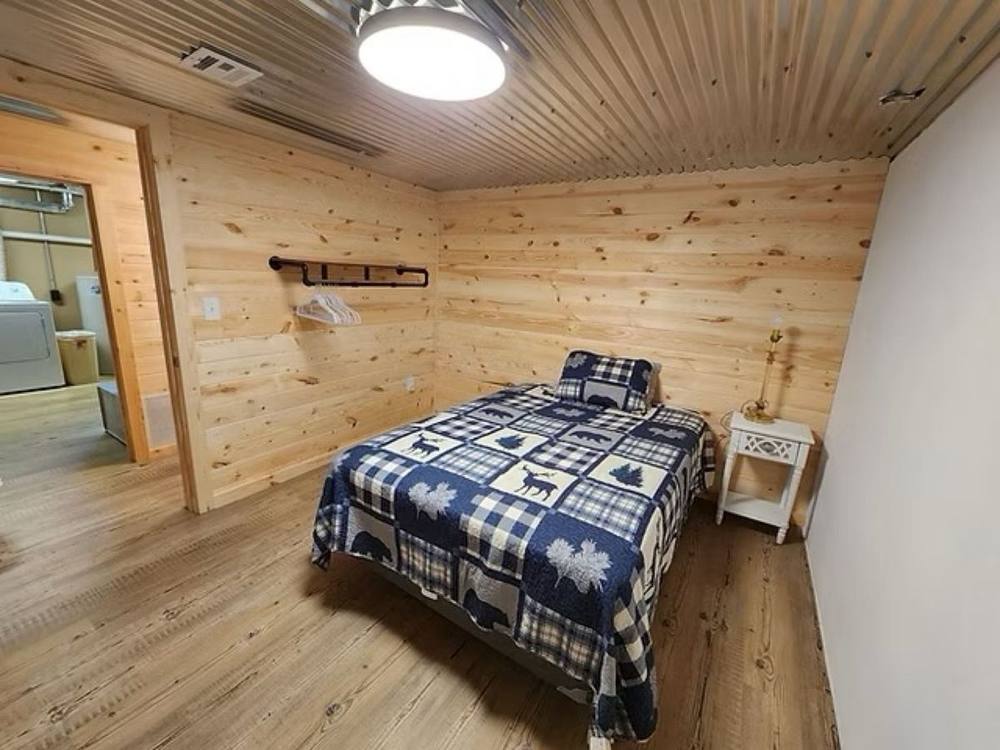 Second knotty pine bedroom at Cloverdale House
